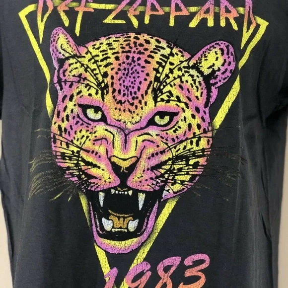 XL Def Leppard Rolled Sleeve T-Shirt New - Picture 4 of 10